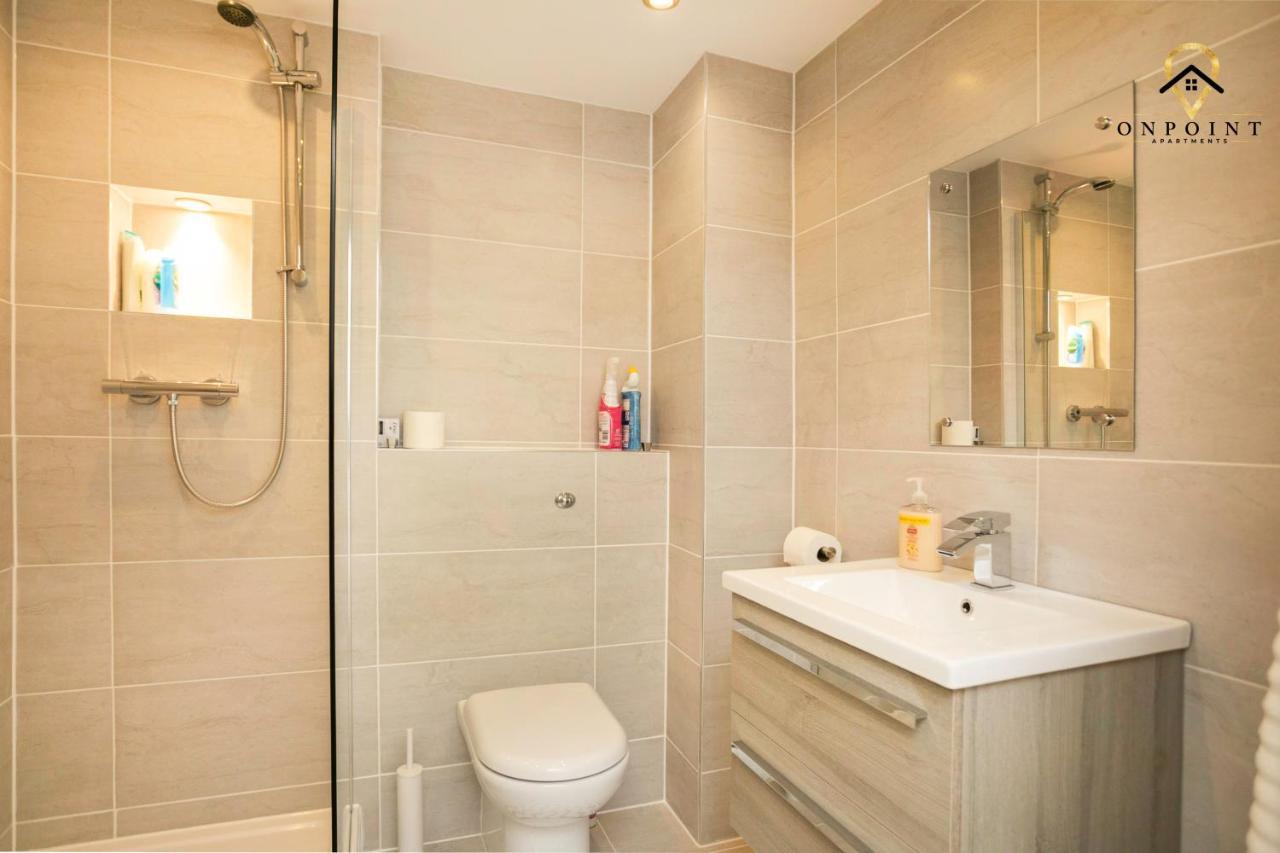 ✰Onpoint -Large 2 Bedroom Apt With Parking!✰ Νότιγχαμ Εξωτερικό φωτογραφία