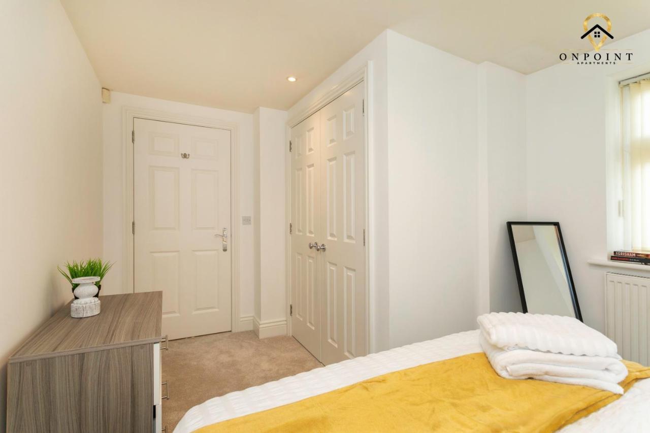 ✰Onpoint -Large 2 Bedroom Apt With Parking!✰ Νότιγχαμ Εξωτερικό φωτογραφία