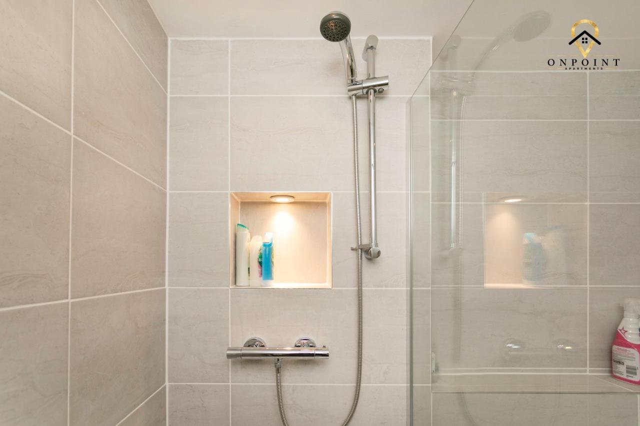 ✰Onpoint -Large 2 Bedroom Apt With Parking!✰ Νότιγχαμ Εξωτερικό φωτογραφία
