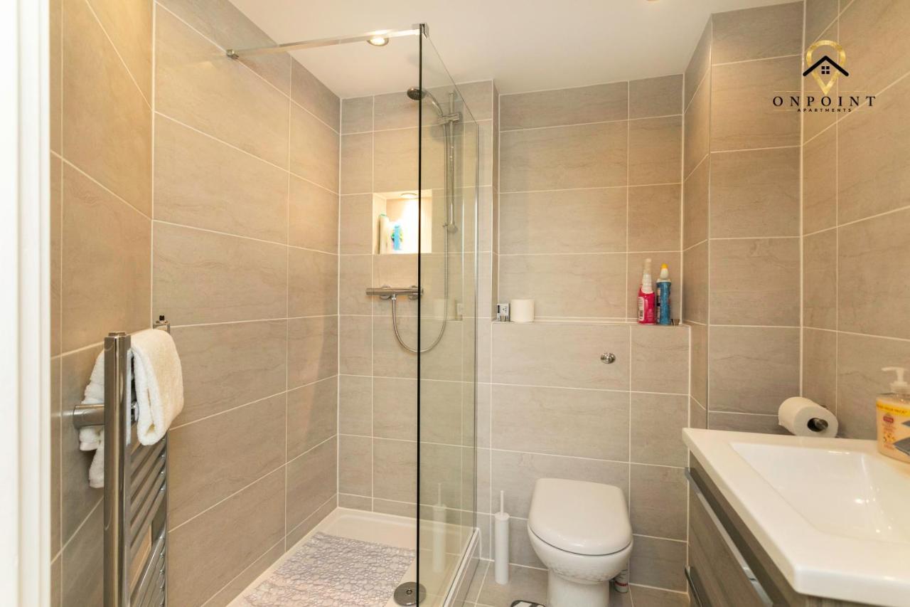 ✰Onpoint -Large 2 Bedroom Apt With Parking!✰ Νότιγχαμ Εξωτερικό φωτογραφία