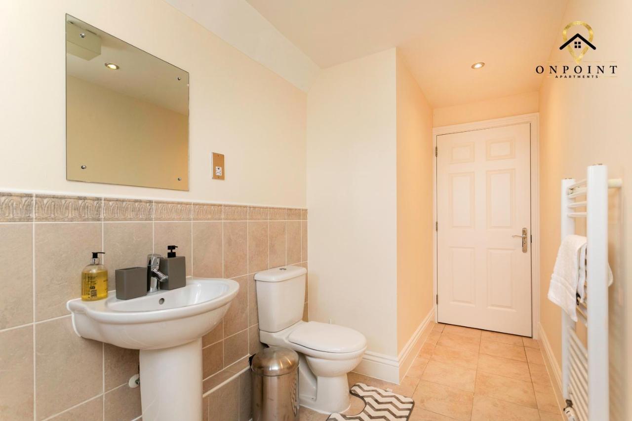 ✰Onpoint -Large 2 Bedroom Apt With Parking!✰ Νότιγχαμ Εξωτερικό φωτογραφία