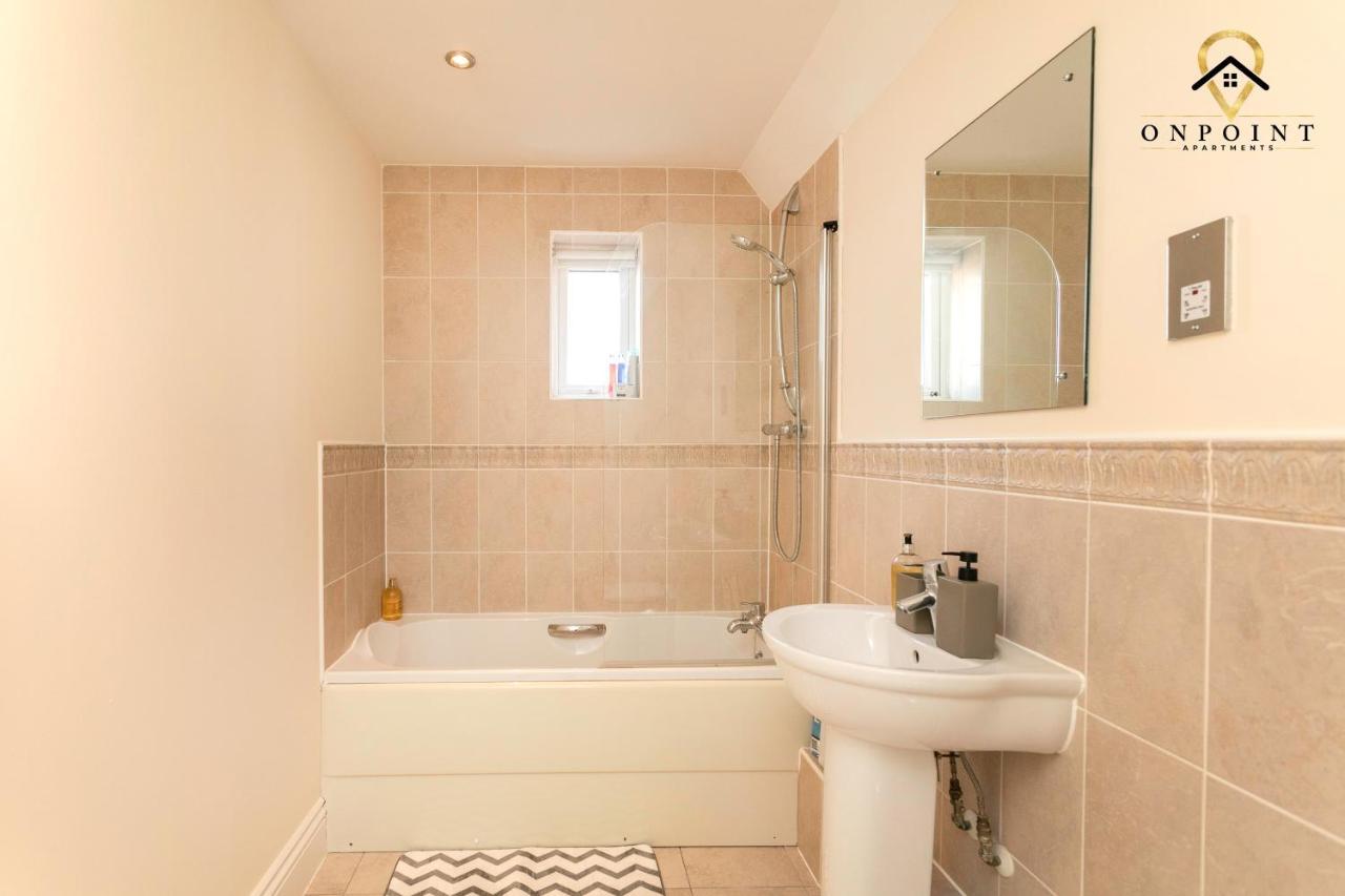 ✰Onpoint -Large 2 Bedroom Apt With Parking!✰ Νότιγχαμ Εξωτερικό φωτογραφία