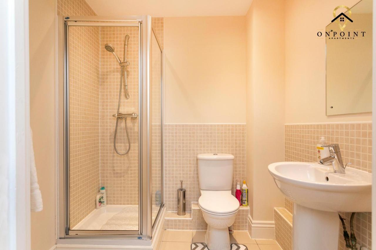 ✰Onpoint -Large 2 Bedroom Apt With Parking!✰ Νότιγχαμ Εξωτερικό φωτογραφία